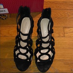 Kelly & Katie Talinia heeled Sandals